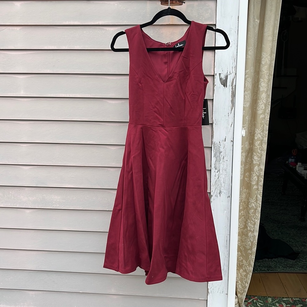 Lulus midi dress. Size Small. Maroon.